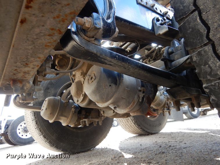 image for item DJ5802 2012 Freightliner Cascadia 125  semi truck