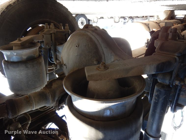 image for item DJ5802 2012 Freightliner Cascadia 125  semi truck