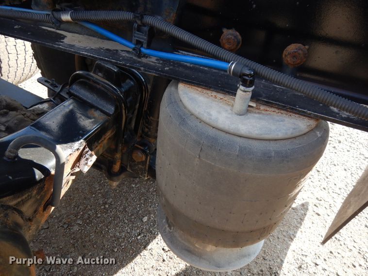 image for item DJ5802 2012 Freightliner Cascadia 125  semi truck