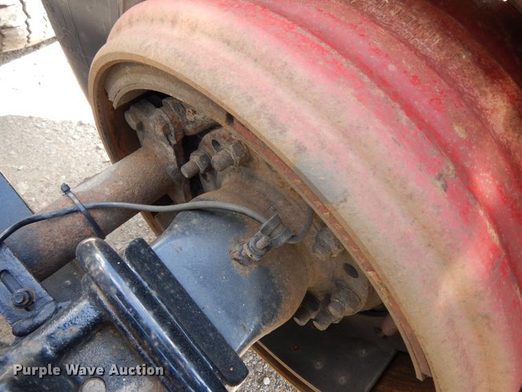 image for item DJ5802 2012 Freightliner Cascadia 125  semi truck