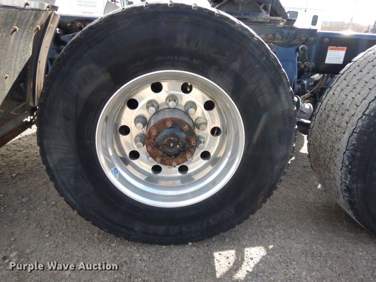 image for item DJ5802 2012 Freightliner Cascadia 125  semi truck