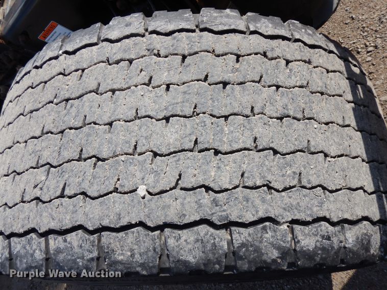 image for item DJ5802 2012 Freightliner Cascadia 125  semi truck