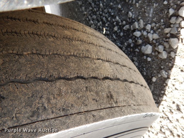 image for item DJ5802 2012 Freightliner Cascadia 125  semi truck