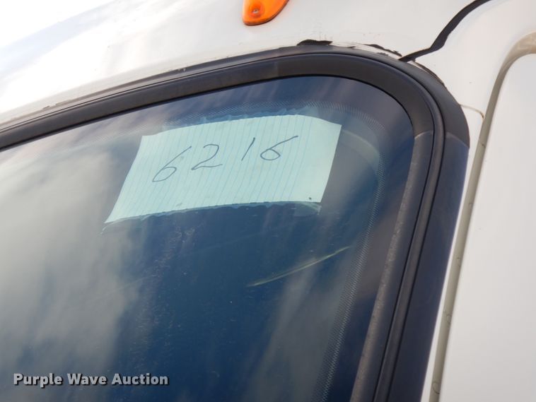 image for item DJ5802 2012 Freightliner Cascadia 125  semi truck