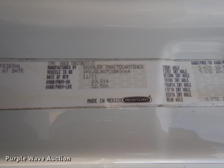 image for item DJ5802 2012 Freightliner Cascadia 125  semi truck