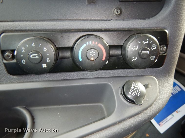 image for item DJ5803 2012 Freightliner Cascadia 125  semi truck