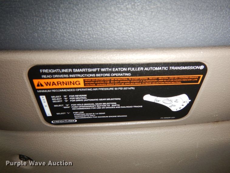 image for item DJ5803 2012 Freightliner Cascadia 125  semi truck