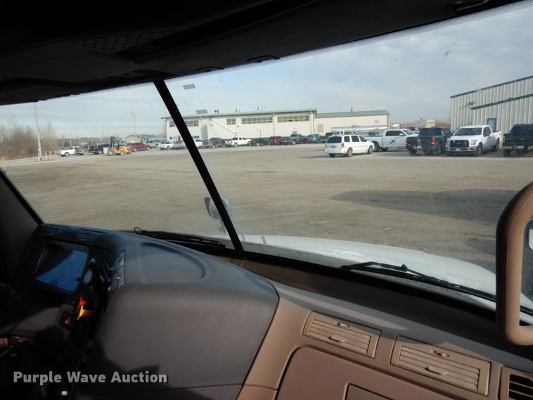 image for item DJ5803 2012 Freightliner Cascadia 125  semi truck