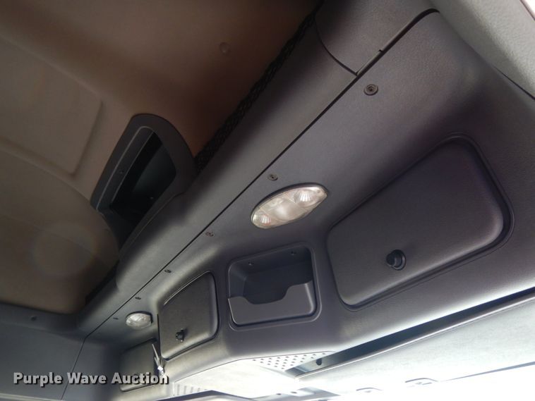 image for item DJ5803 2012 Freightliner Cascadia 125  semi truck