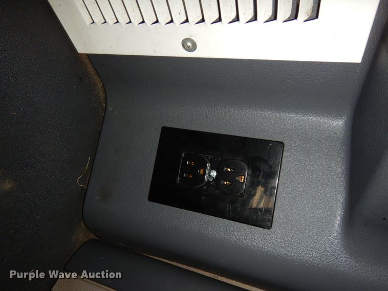 image for item DJ5803 2012 Freightliner Cascadia 125  semi truck