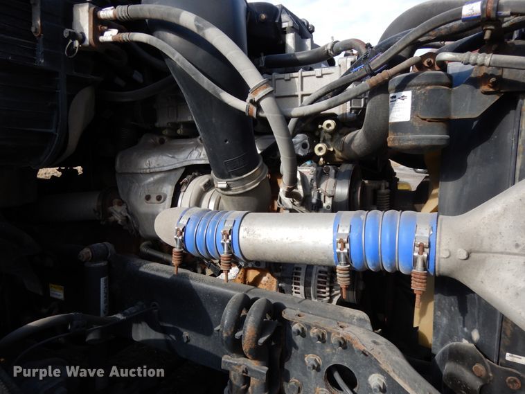 image for item DJ5803 2012 Freightliner Cascadia 125  semi truck