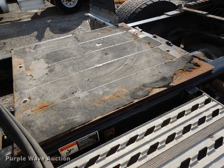 image for item DJ5803 2012 Freightliner Cascadia 125  semi truck