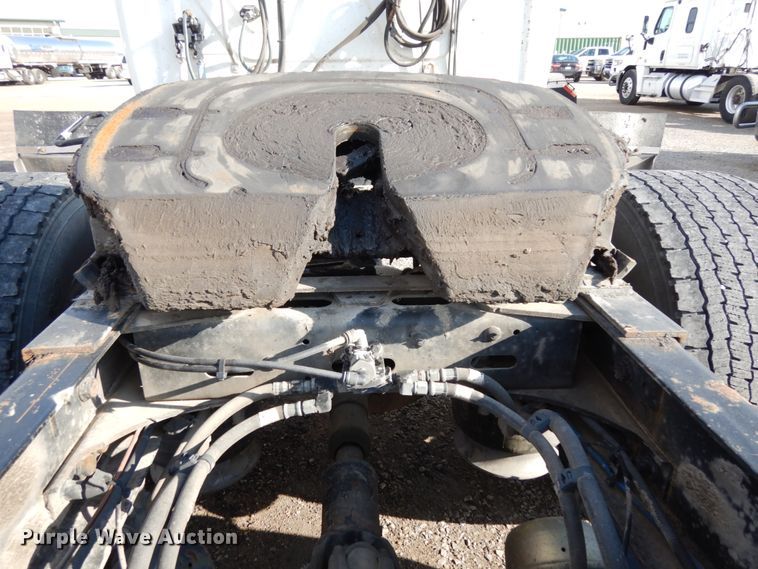 image for item DJ5803 2012 Freightliner Cascadia 125  semi truck