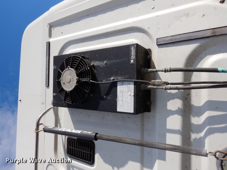 image for item DJ5803 2012 Freightliner Cascadia 125  semi truck