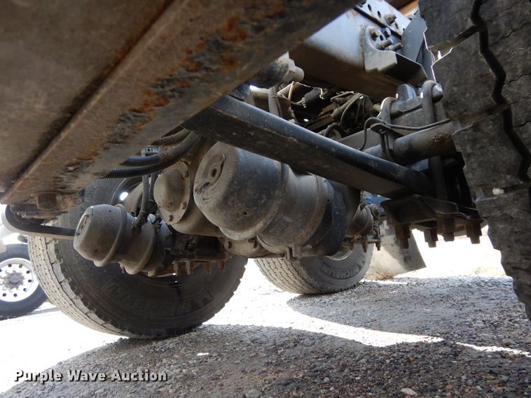 image for item DJ5803 2012 Freightliner Cascadia 125  semi truck