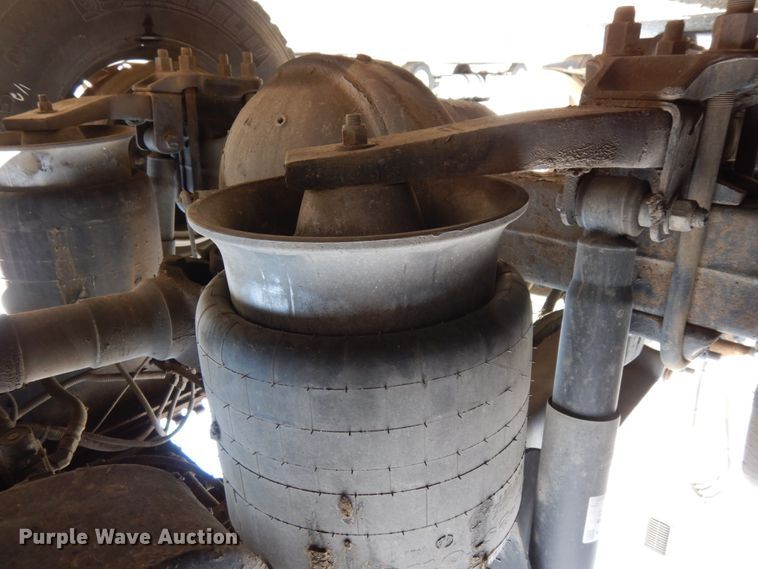 image for item DJ5803 2012 Freightliner Cascadia 125  semi truck