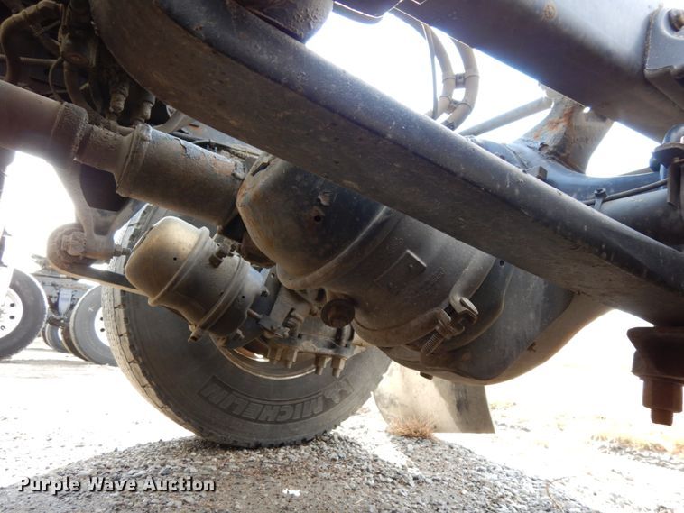 image for item DJ5803 2012 Freightliner Cascadia 125  semi truck