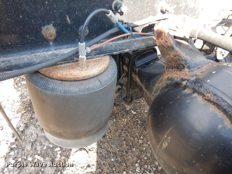 image for item DJ5803 2012 Freightliner Cascadia 125  semi truck