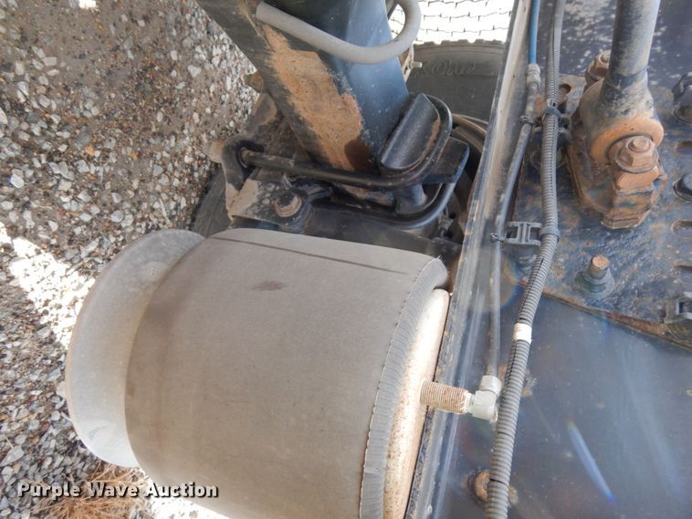 image for item DJ5803 2012 Freightliner Cascadia 125  semi truck