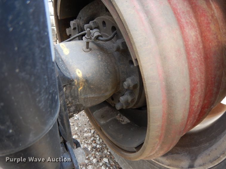 image for item DJ5803 2012 Freightliner Cascadia 125  semi truck