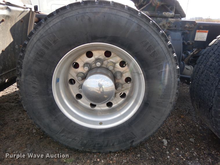 image for item DJ5803 2012 Freightliner Cascadia 125  semi truck