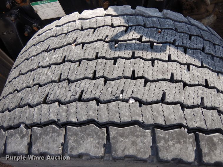 image for item DJ5803 2012 Freightliner Cascadia 125  semi truck