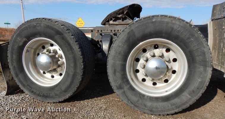 image for item DJ5803 2012 Freightliner Cascadia 125  semi truck