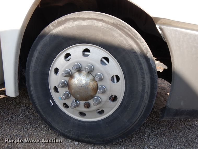 image for item DJ5803 2012 Freightliner Cascadia 125  semi truck