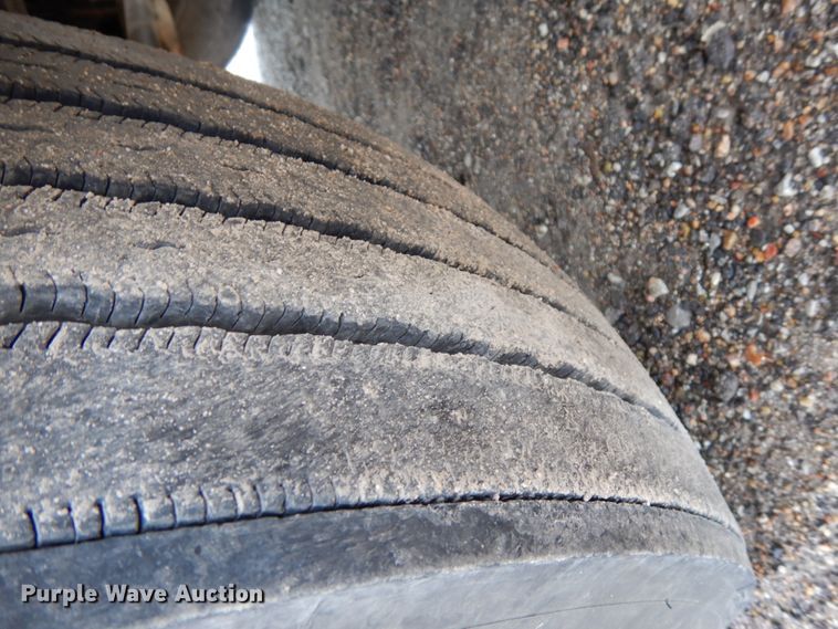 image for item DJ5803 2012 Freightliner Cascadia 125  semi truck