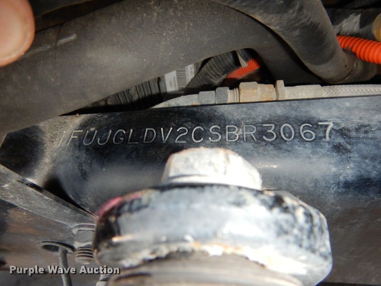 image for item DJ5803 2012 Freightliner Cascadia 125  semi truck