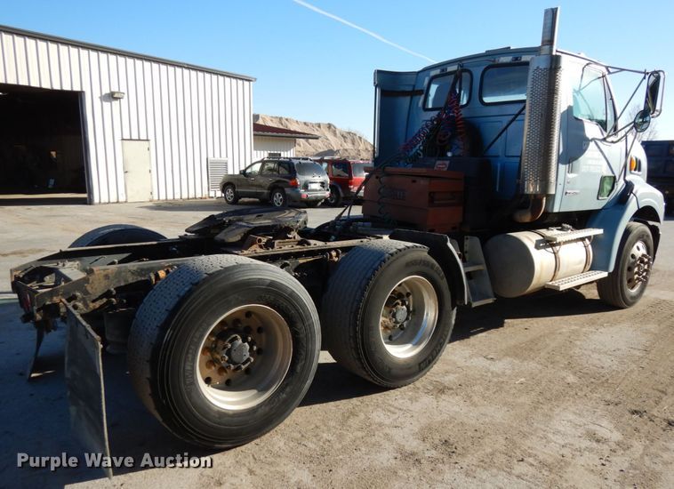 image for item DJ5823 2000 Sterling AT9513  semi truck