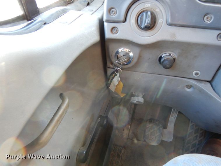 image for item DJ5823 2000 Sterling AT9513  semi truck