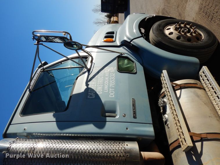 image for item DJ5823 2000 Sterling AT9513  semi truck