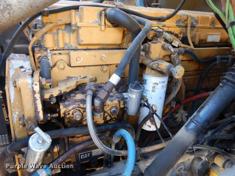 image for item DJ5823 2000 Sterling AT9513  semi truck