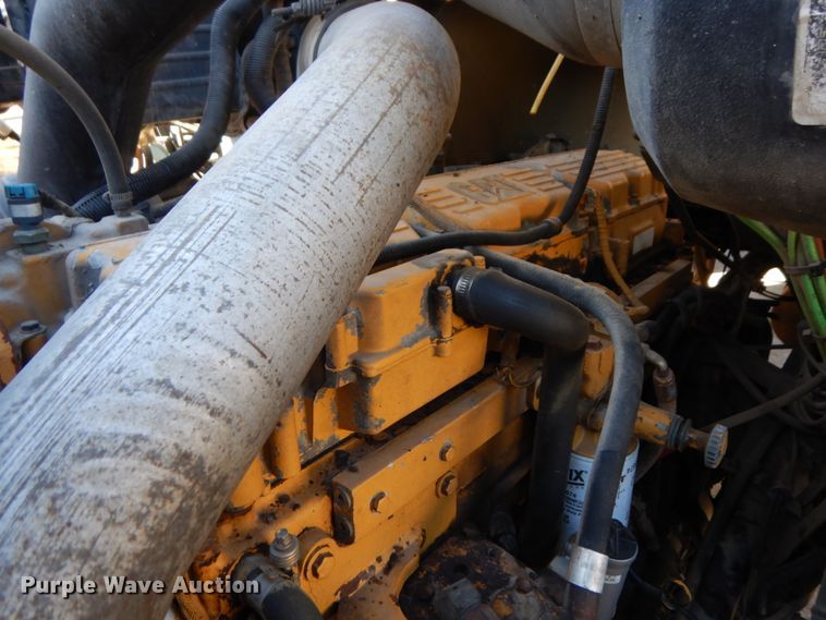 image for item DJ5823 2000 Sterling AT9513  semi truck