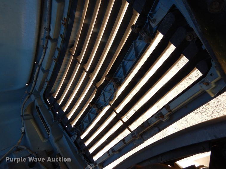 image for item DJ5823 2000 Sterling AT9513  semi truck