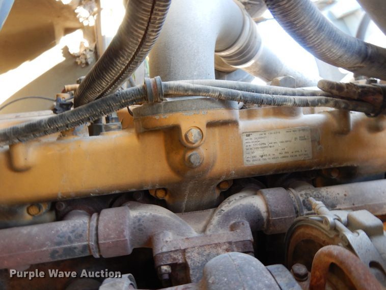 image for item DJ5823 2000 Sterling AT9513  semi truck