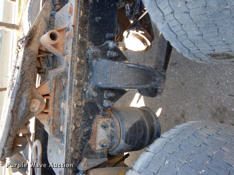 image for item DJ5823 2000 Sterling AT9513  semi truck