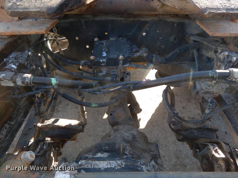 image for item DJ5823 2000 Sterling AT9513  semi truck