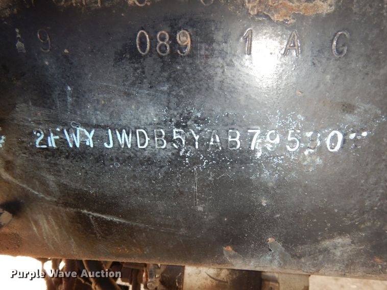 image for item DJ5823 2000 Sterling AT9513  semi truck