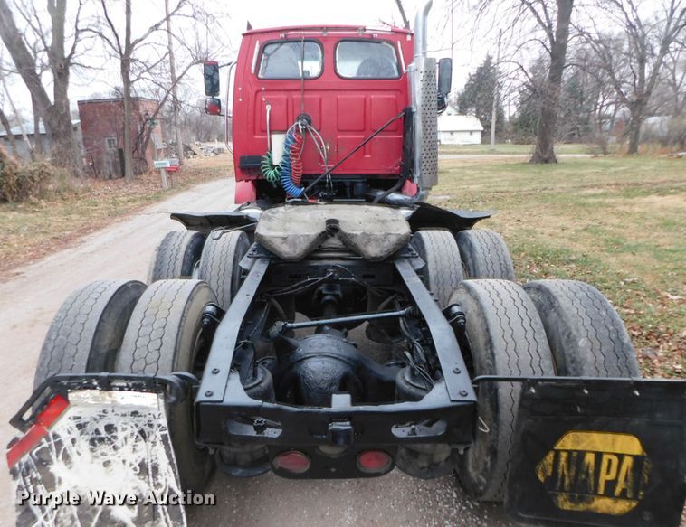 image for item DJ5834 2006 Sterling AT9500  semi truck