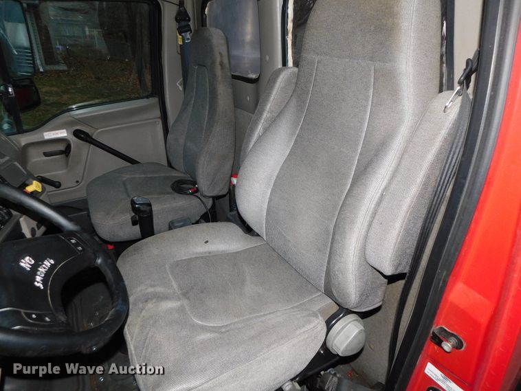 image for item DJ5834 2006 Sterling AT9500  semi truck