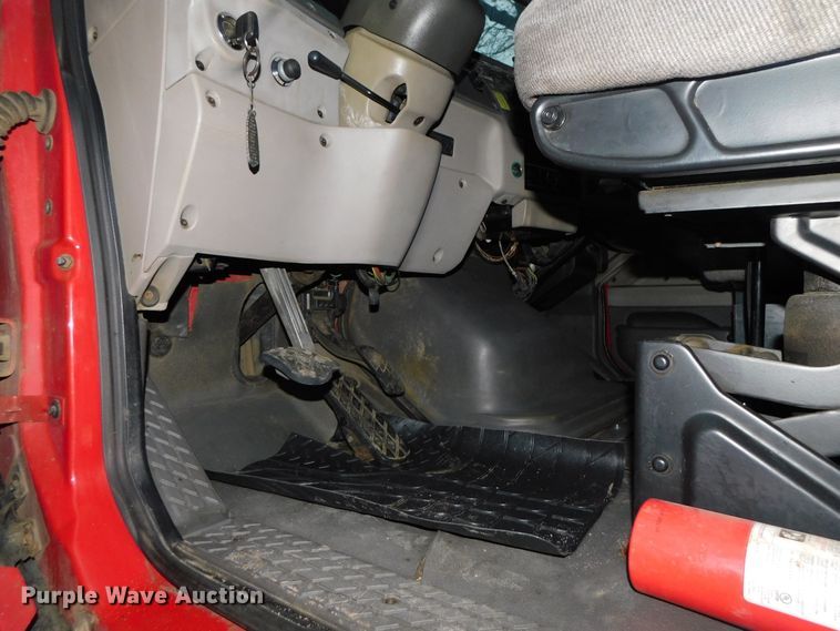 image for item DJ5834 2006 Sterling AT9500  semi truck