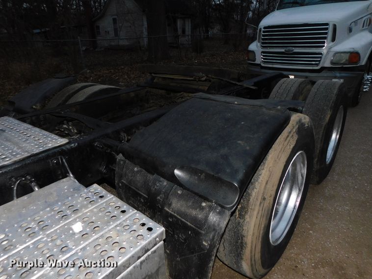 image for item DJ5834 2006 Sterling AT9500  semi truck