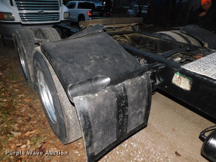 image for item DJ5834 2006 Sterling AT9500  semi truck