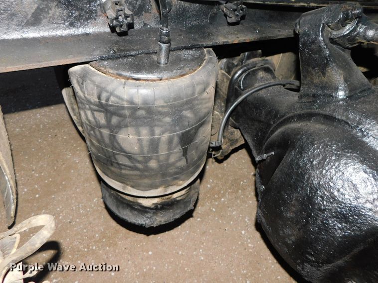 image for item DJ5834 2006 Sterling AT9500  semi truck