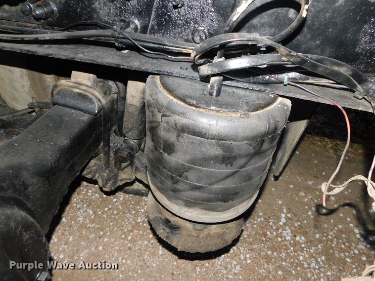 image for item DJ5834 2006 Sterling AT9500  semi truck