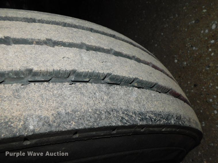 image for item DJ5834 2006 Sterling AT9500  semi truck