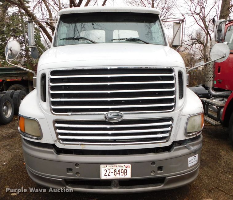 image for item DJ5835 1999 Sterling A9513  semi truck