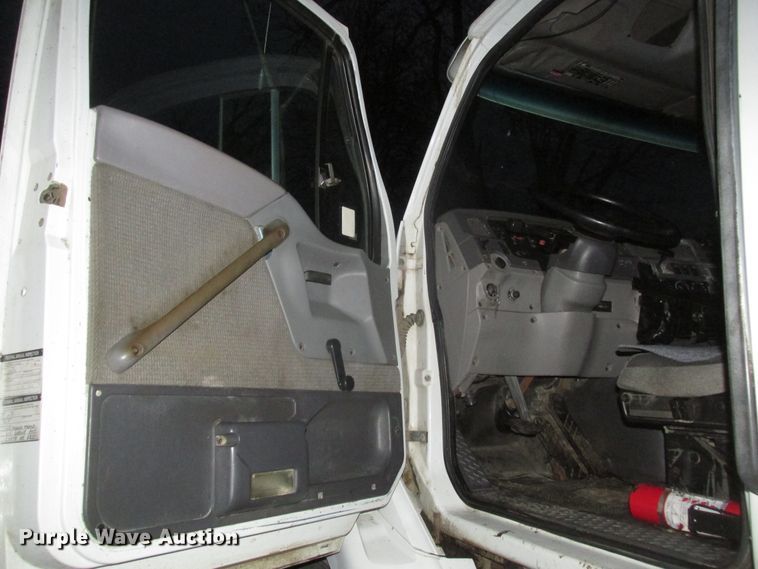 image for item DJ5835 1999 Sterling A9513  semi truck